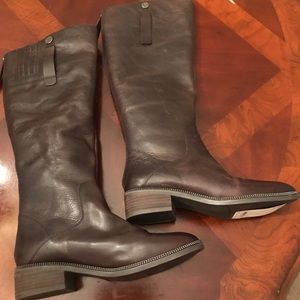 BRAND NEW KNEE HIGH BOOTS